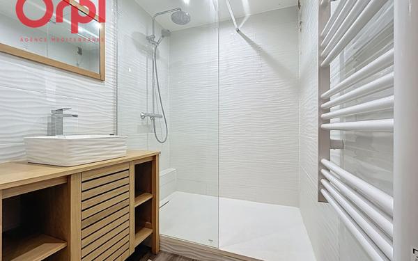 Appartement à vendre    2 pièces • 37,02 m2 Fréjus