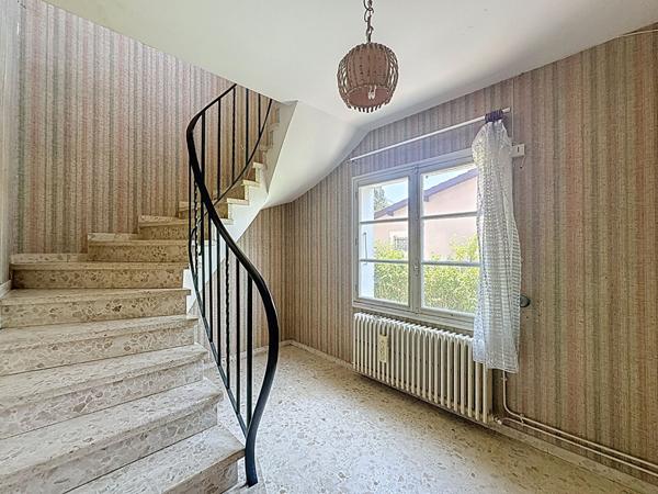 A vendre Maison Mirande centre ville 5 chambres 155 m2 et parc arboré et garage