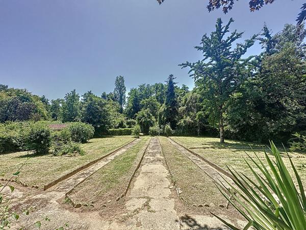 A vendre Maison Mirande centre ville 5 chambres 155 m2 et parc arboré et garage