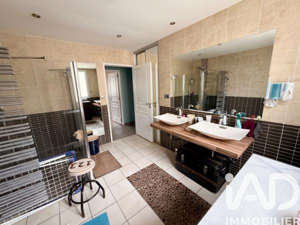 Maison à vendre 5 pièces 140 m² Bas-en-Basset