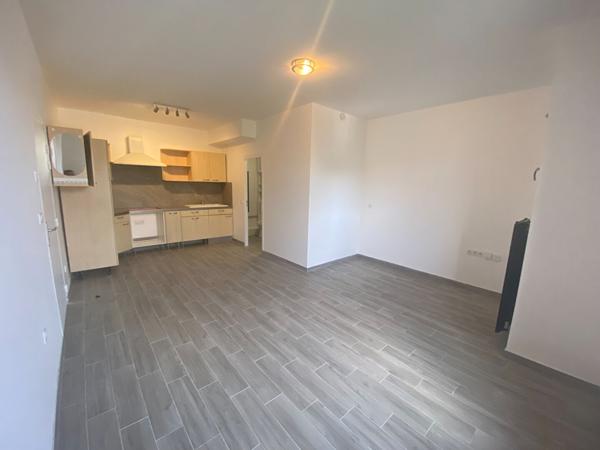 Appartement Le Bourget 1 pièce(s) 28.60 m2