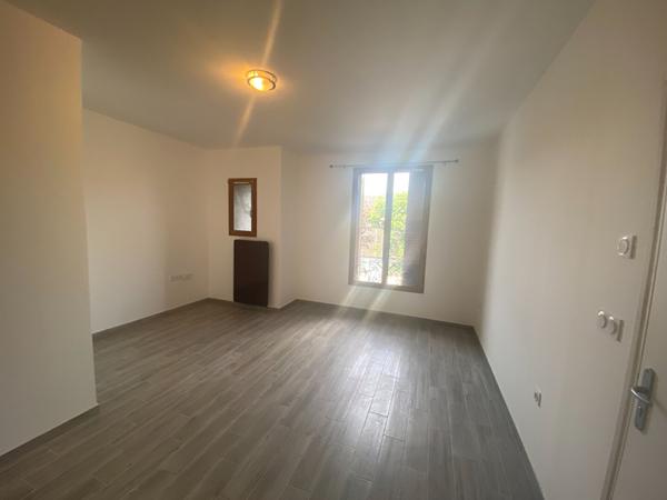 Appartement Le Bourget 1 pièce(s) 28.60 m2