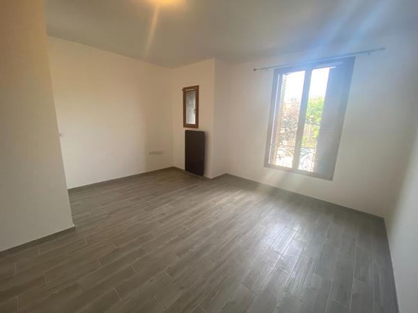 Appartement Le Bourget 1 pièce(s) 28.60 m2