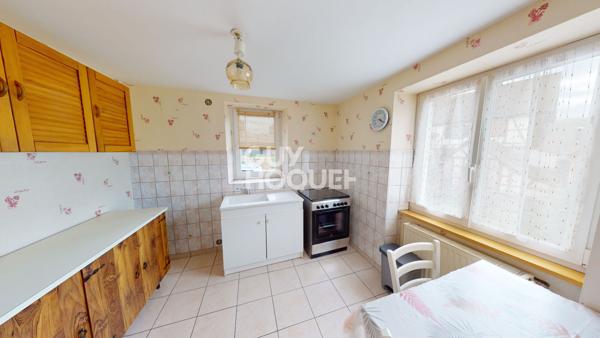 LOCATION d'un appartement F3 (73 m²) à TRIEMBACH AU VAL