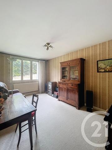 Appartement F5 à vendre  5 pièces - 102,66 m2 CEYRAT - 63