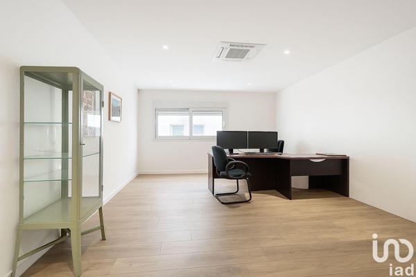 Location atelier 367 m² Brie-Comte-Robert