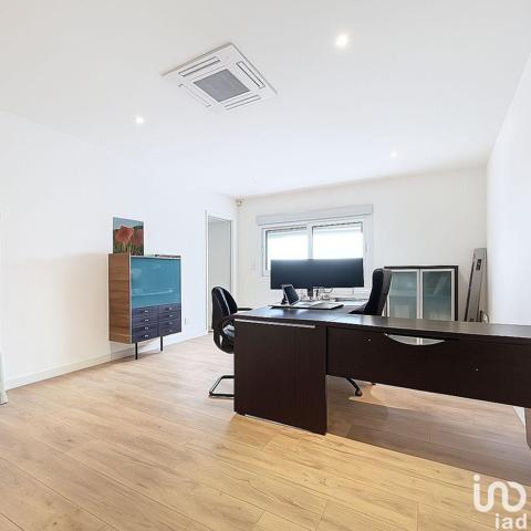 Location atelier 367 m² Brie-Comte-Robert