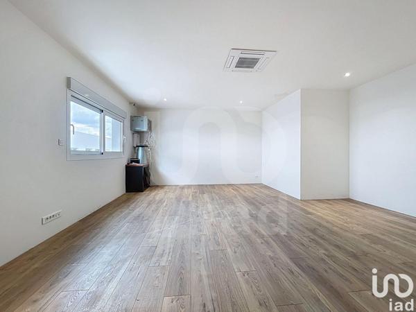 Location atelier 367 m² Brie-Comte-Robert