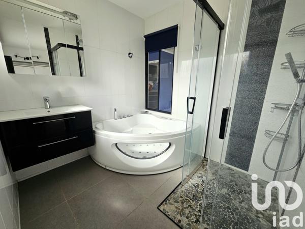 House for sale 6 rooms 134 m² Saint-Saulve