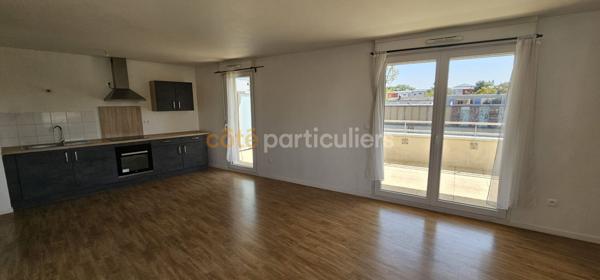 Vente
                Appartement65 m² - 3 Pièces -
                    JOUE LES TOURS (37300)
