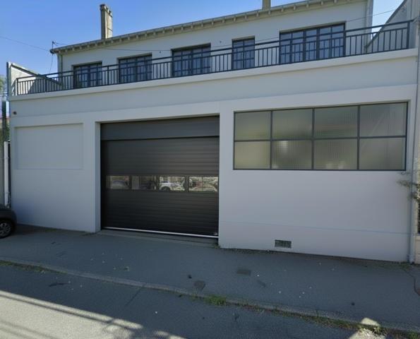 Le Mans (72000) ENTREE DE VILLE A 5MN DU CENTRE - BORD DE ROCADE - LOCAL 320 M²