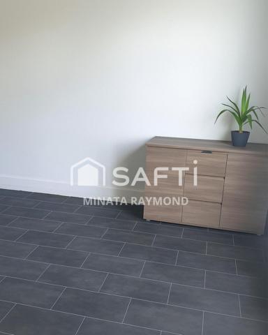 maison d'environ 137 mètre carré  proche du  centre ville avec terrasse et terrain