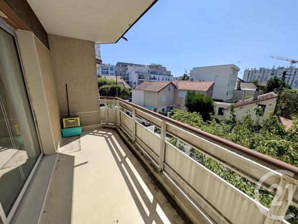 Appartement F4 à vendre  4 pièces - 77,82 m2 LIVRY GARGAN - 93