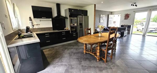 Maison 6 pièces sur un terrain de 805m2