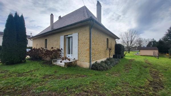 Charmante maison des années 1980, idéalement située à proximité des commodités