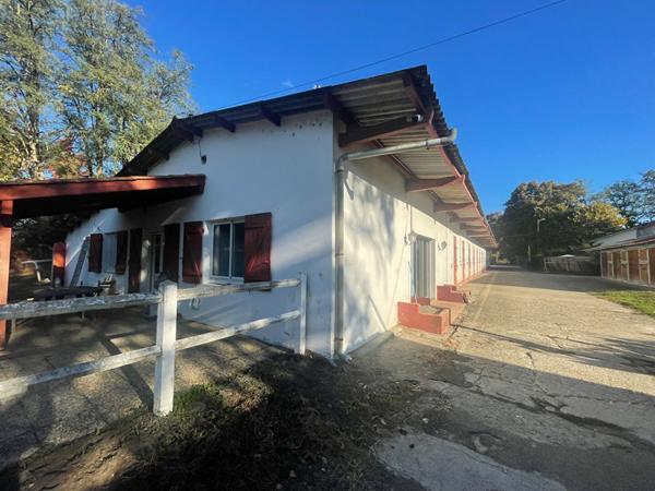 A vendre Propriété équestre Maison box écurie hangar manège Mont De Marsan hippodrome