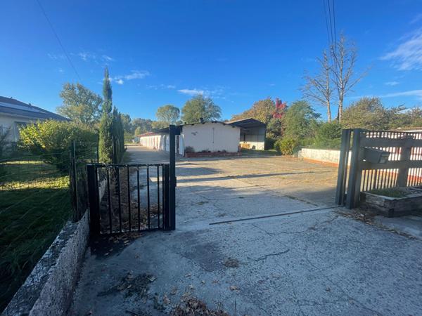 A vendre Propriété équestre Maison box écurie hangar manège Mont De Marsan hippodrome