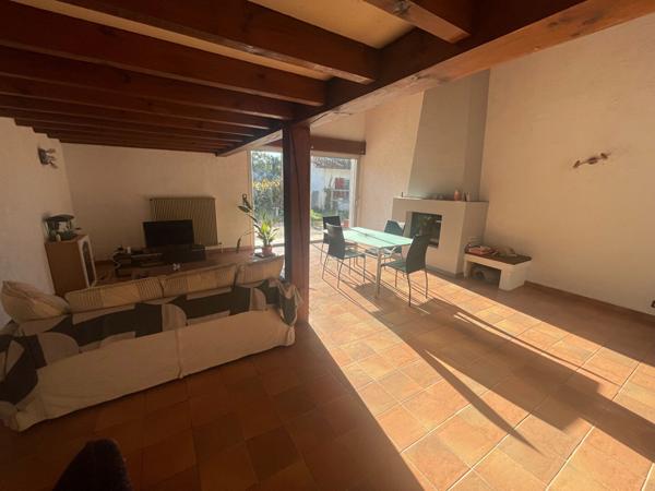 A vendre Propriété équestre Maison box écurie hangar manège Mont De Marsan hippodrome