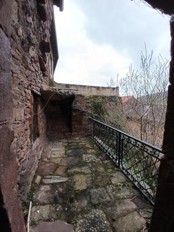 Joli potentiel pour cette maison en pierre.