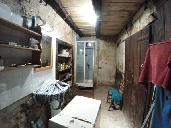 Joli potentiel pour cette maison en pierre.