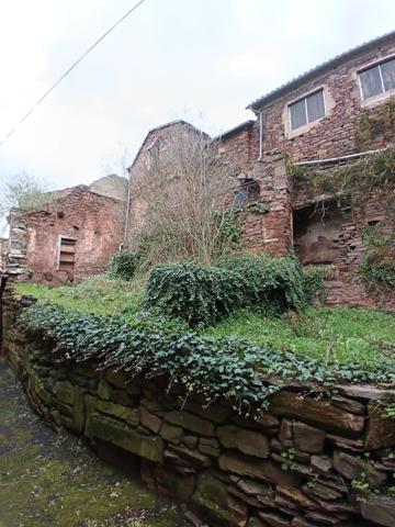 Joli potentiel pour cette maison en pierre.