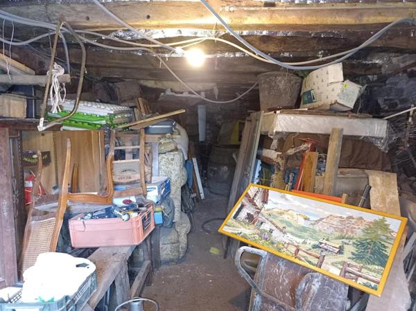 Joli potentiel pour cette maison en pierre.