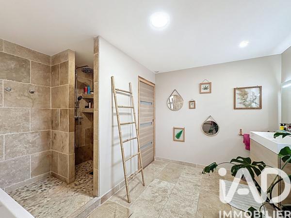 Maison à vendre 4 pièces 165 m² Bédarrides