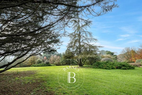 Guérande, Maison 4 Chambres -  264 m² à vendre