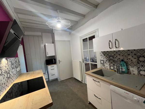 MAISON D'HABITATION 3 CHAMBRES, AVEC JARDINET ET GARAGE