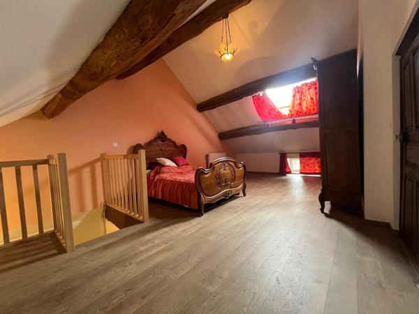 MAISON D'HABITATION 3 CHAMBRES, AVEC JARDINET ET GARAGE