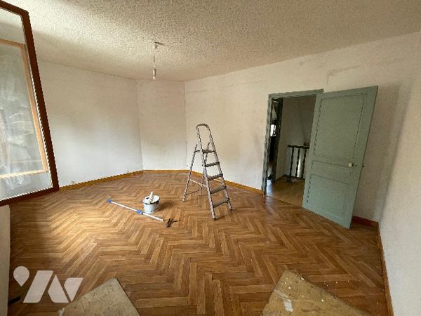 ALBERT - PROCHE CENTRE-VILLE - 2 CHAMBRES - JARDIN