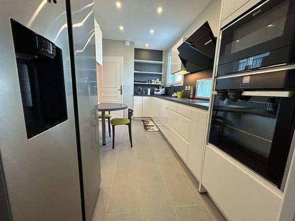 T6 Poitiers Hyper Centre – 141.96 m²