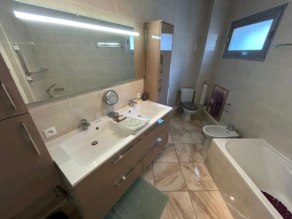 T6 Poitiers Hyper Centre – 141.96 m²
