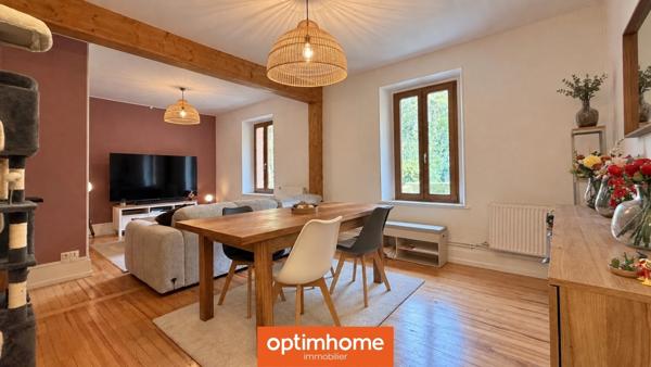 Maison mitoyenne en pierre – potentiel 2 logements – 4 chambres – jardin – petit garage