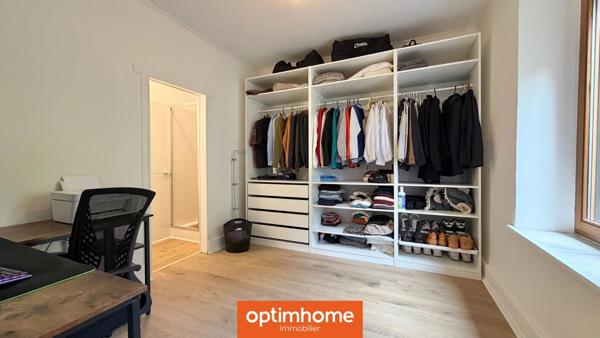 Maison mitoyenne en pierre – potentiel 2 logements – 4 chambres – jardin – petit garage