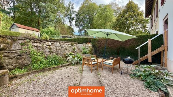 Maison mitoyenne en pierre – potentiel 2 logements – 4 chambres – jardin – petit garage