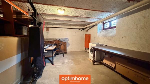 Maison mitoyenne en pierre – potentiel 2 logements – 4 chambres – jardin – petit garage