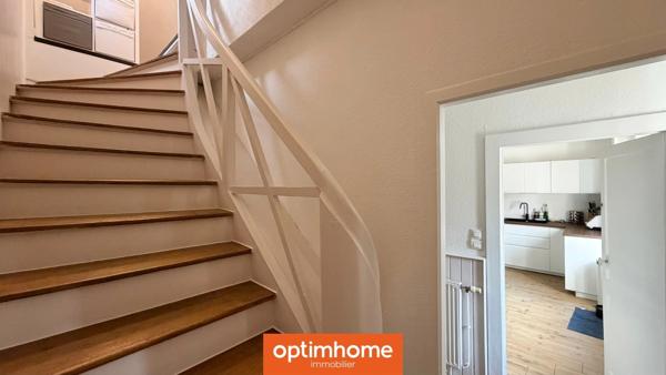 Maison mitoyenne en pierre – potentiel 2 logements – 4 chambres – jardin – petit garage