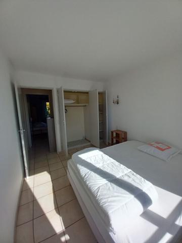 Appartement T3/T4 MEUBLE CHAUFFAGE ET EAU CHAUDE INCLUS