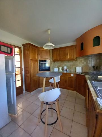 Appartement T3/T4 MEUBLE CHAUFFAGE ET EAU CHAUDE INCLUS