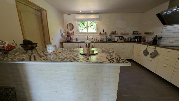 MAISON 5 pièces 149 m² SAINt SAVIN Saint-Savin (33920)