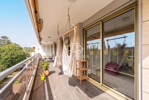 Appartement familial rare en dernier étage avec terrasse panoramique