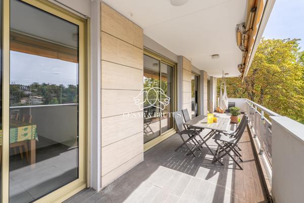 Appartement familial rare en dernier étage avec terrasse panoramique