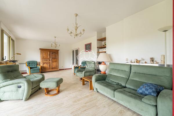 Appartement familial rare en dernier étage avec terrasse panoramique