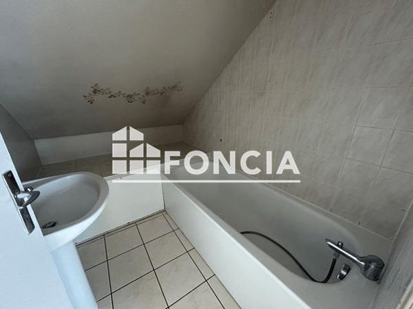 Location Appartement 2 pièces 27 m² - 2 RUE MICHEL CHEVERRY Messy 77410