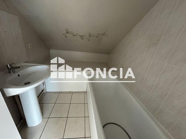 Location Appartement 2 pièces 27 m² - 2 RUE MICHEL CHEVERRY Messy 77410