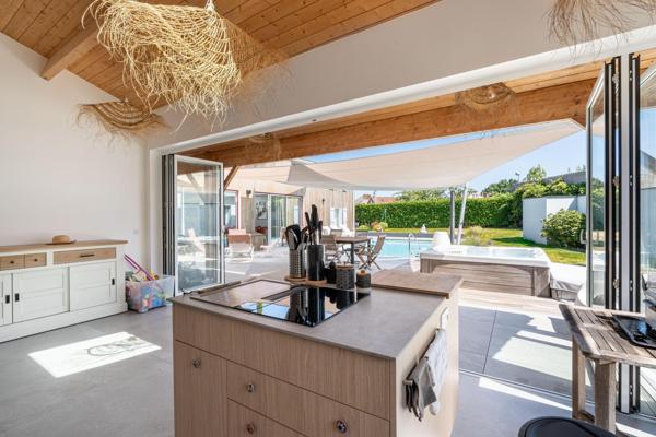 Grande maison avec belle vie de plain pied à deux pas des commerces