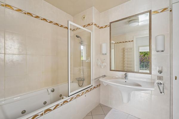 Vente Appartement de luxe Neuilly-sur-Seine 4 Pièces 126 m²