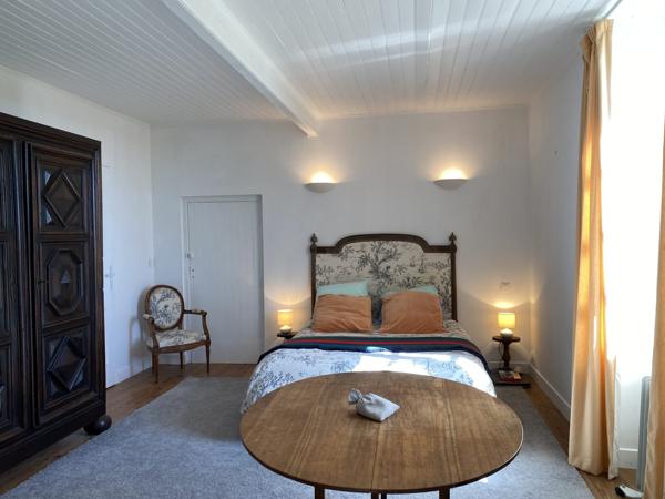 Charme et Authenticité pour cette Maison de Maître proche de Condom