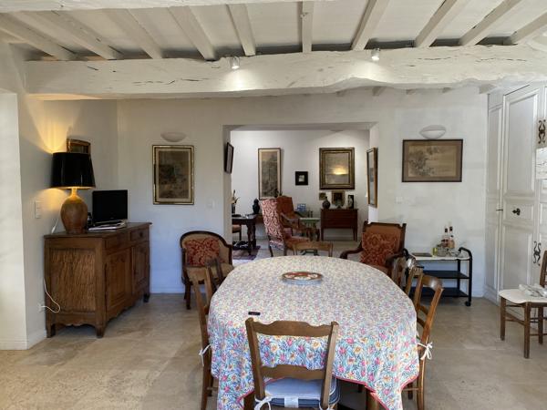 Charme et Authenticité pour cette Maison de Maître proche de Condom